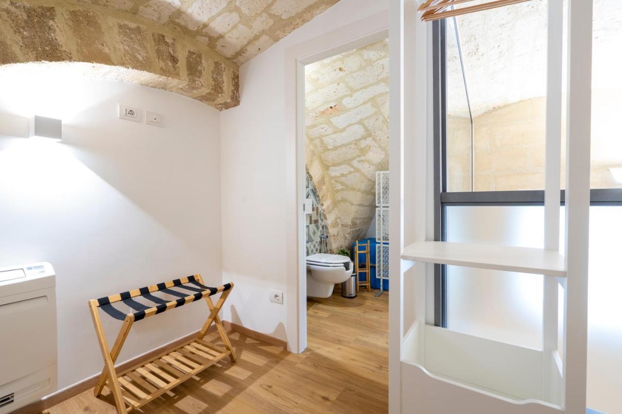 Stazione & Politecnico Stylish Apt With Netflix Bari Exteriör bild