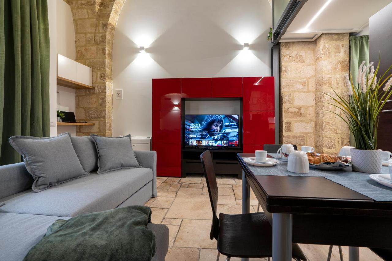 Stazione & Politecnico Stylish Apt With Netflix Bari Exteriör bild