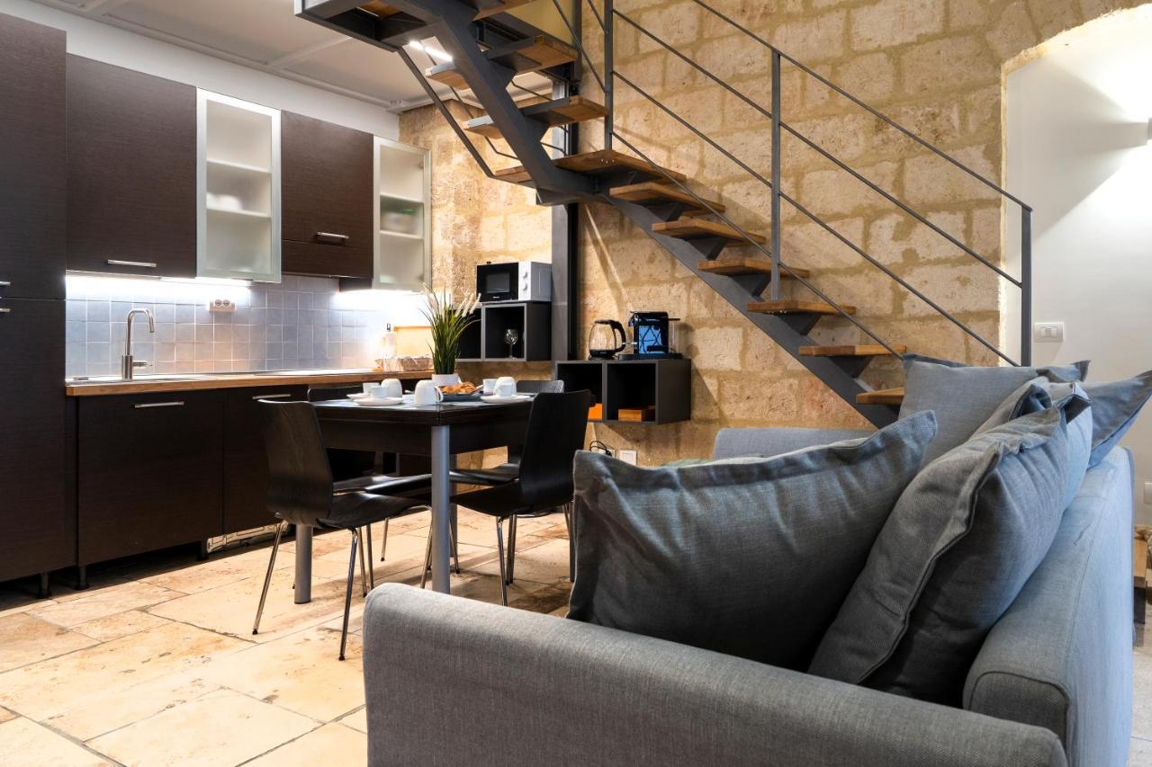 Stazione & Politecnico Stylish Apt With Netflix Bari Exteriör bild